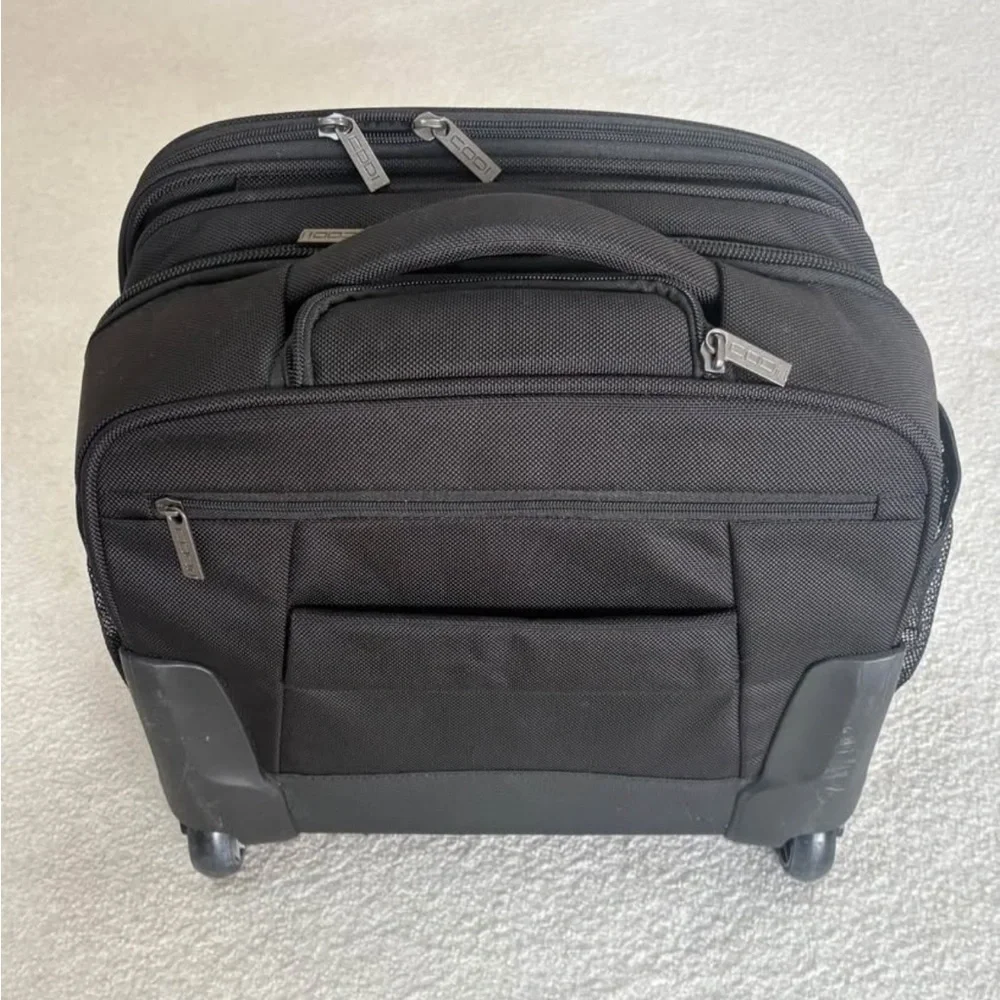 Unisex CODi Carry-On Professional Wheeled Suitcase